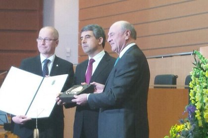 Президентът Росен Плевнелиев получи наградата “ERI Prix“